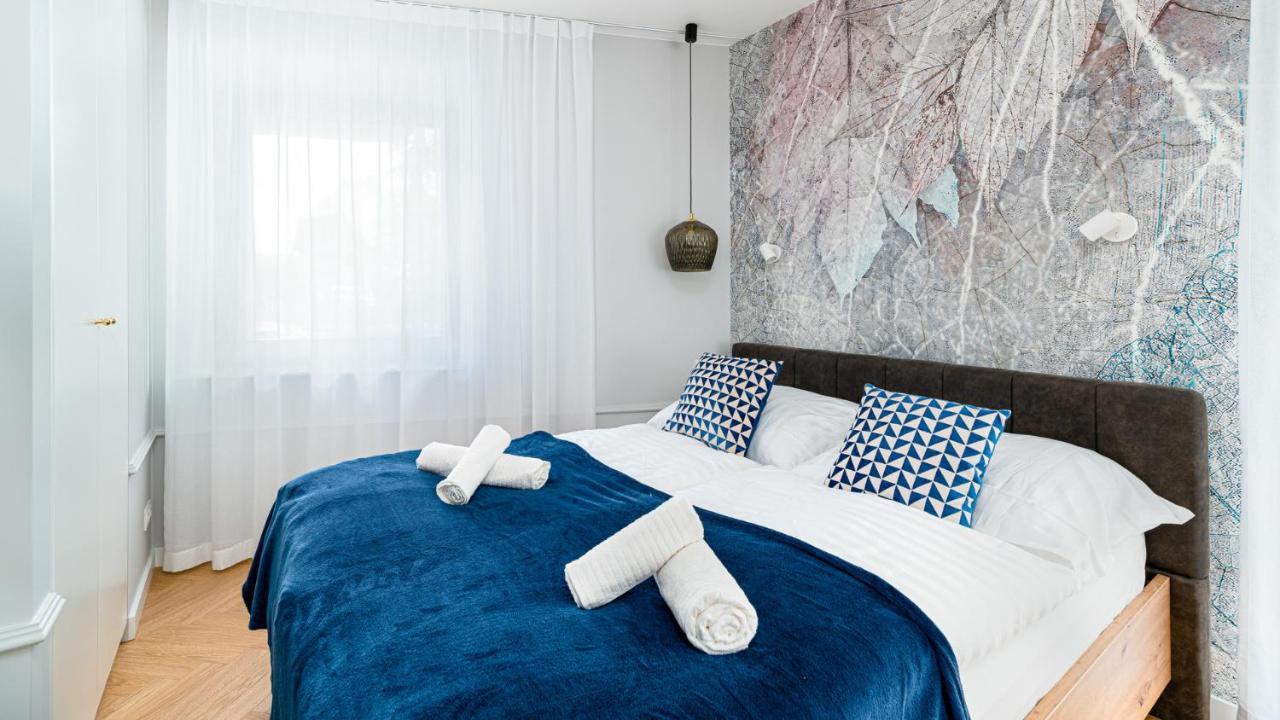 Stone Hill Apartament Sunrise シクラルスカ・ポレンバ エクステリア 写真