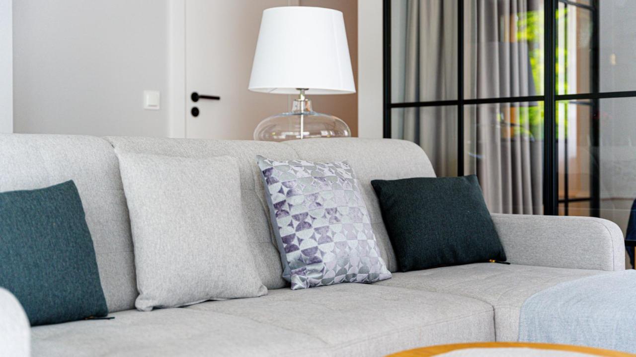 Stone Hill Apartament Sunrise シクラルスカ・ポレンバ エクステリア 写真