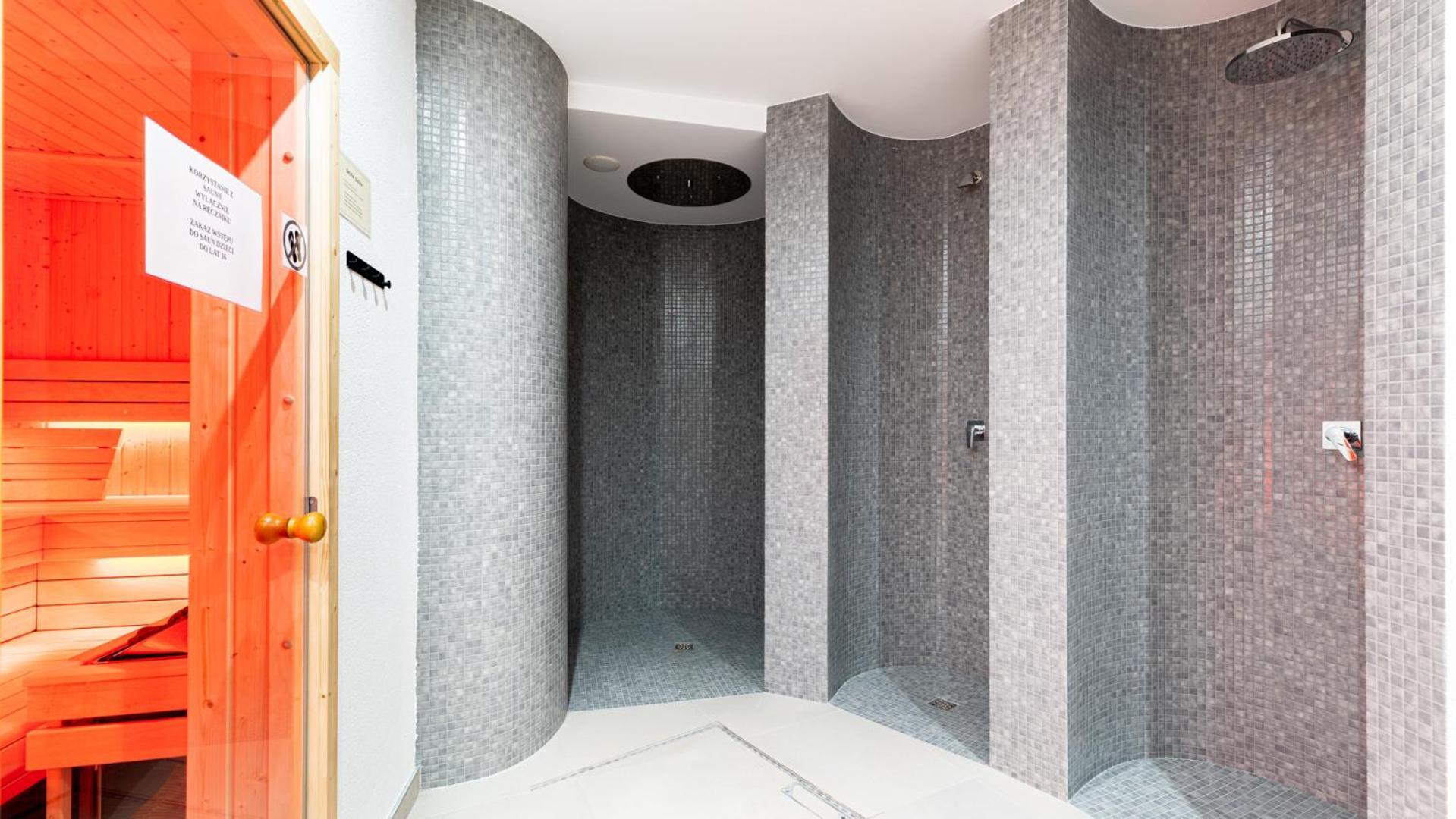 Stone Hill Apartament Sunrise シクラルスカ・ポレンバ エクステリア 写真